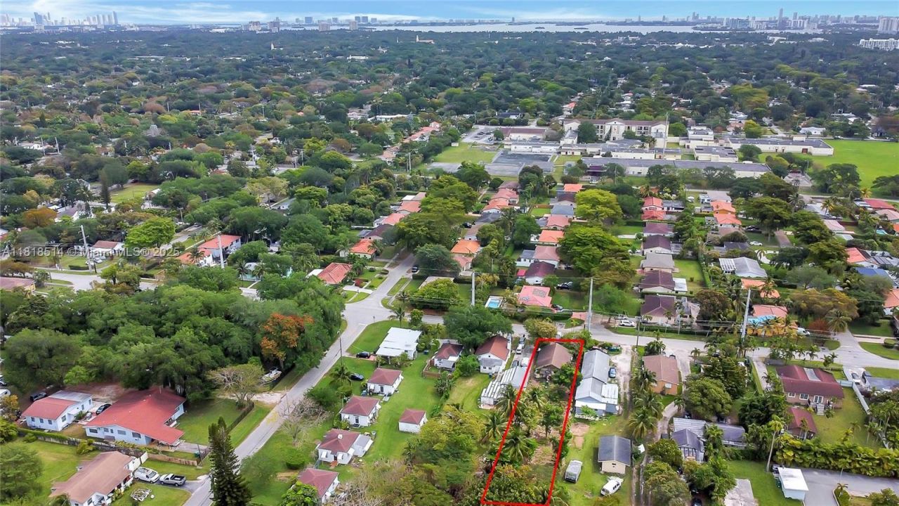 8980 NW 5th Ave, El Portal, FL 33150 Photo