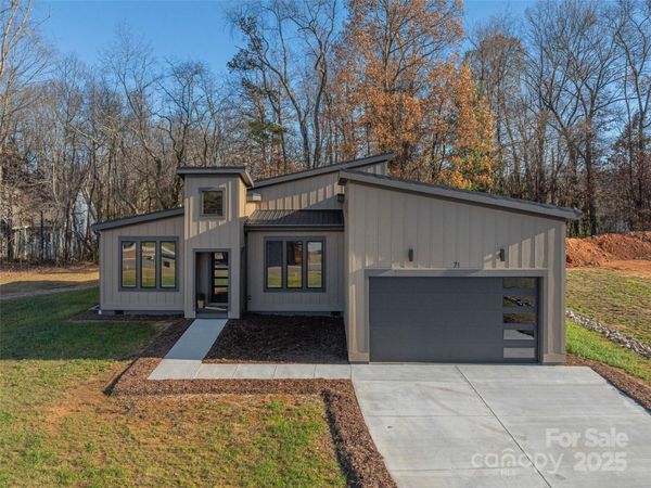 71 Scott Meadows Drive, Asheville, NC 28806
