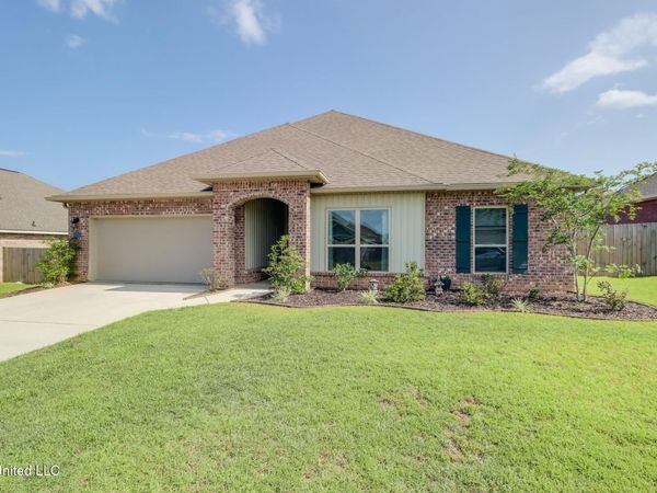 15210 Windmill Ridge Parkway, D'Iberville, MS 39540