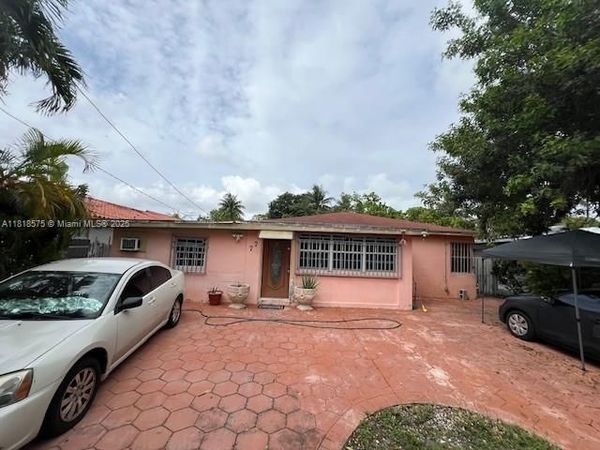 77 Northwest Blvd, Miami, FL 33126