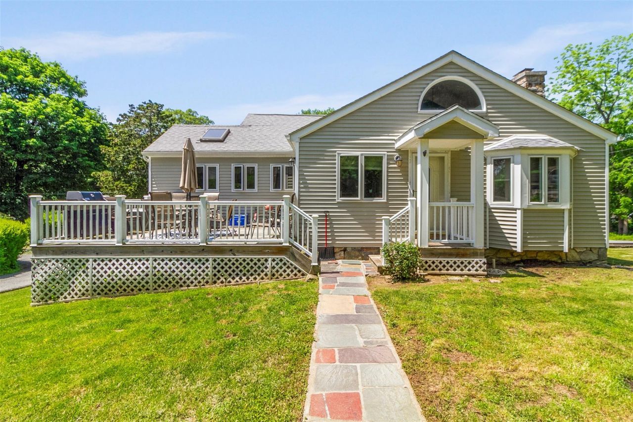 39 Woodland Road, Mahopac, NY 10541 Main Photo