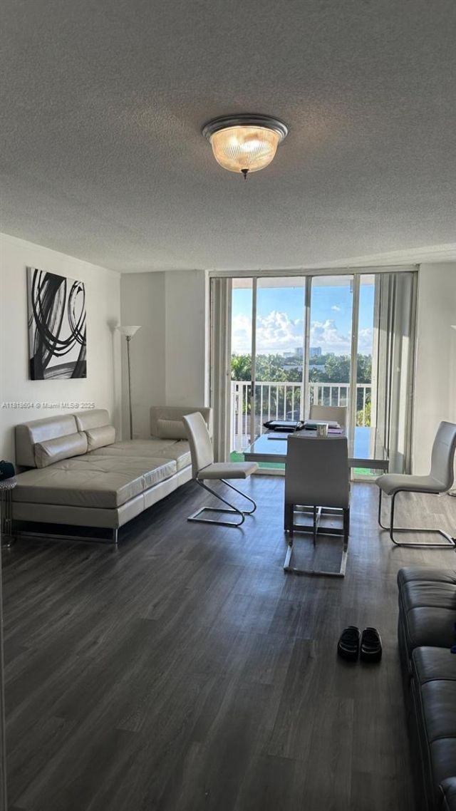 2000 NE 135th St, Unit 509, North Miami, FL 33181 Photo