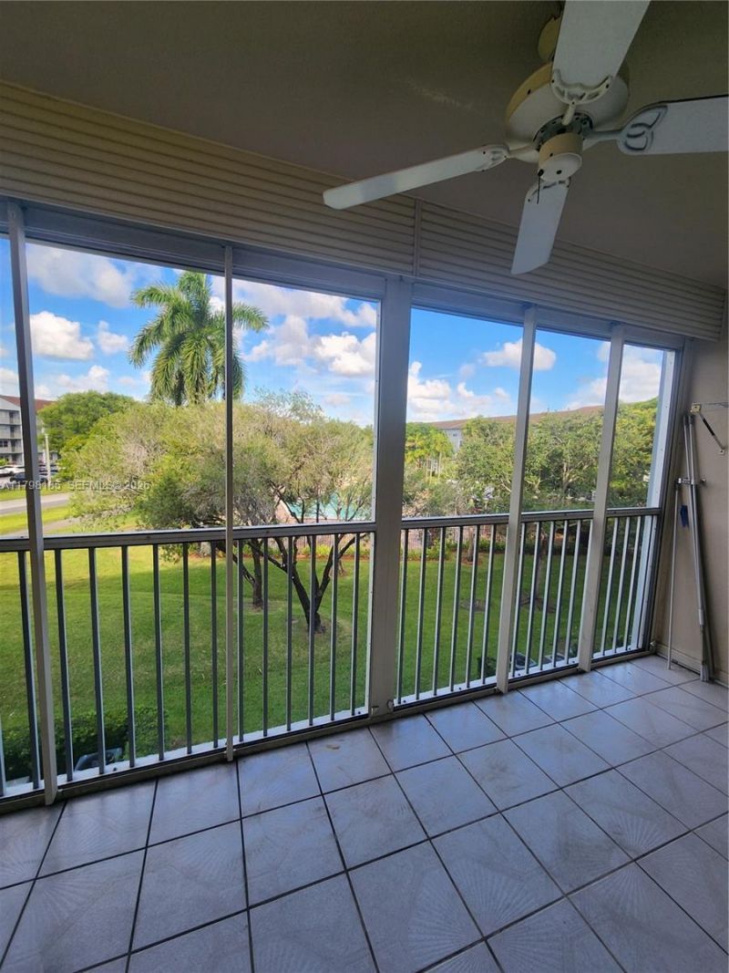 1401 SW 128th Ter, Unit 305H, Pembroke Pines, FL 33027 Photo