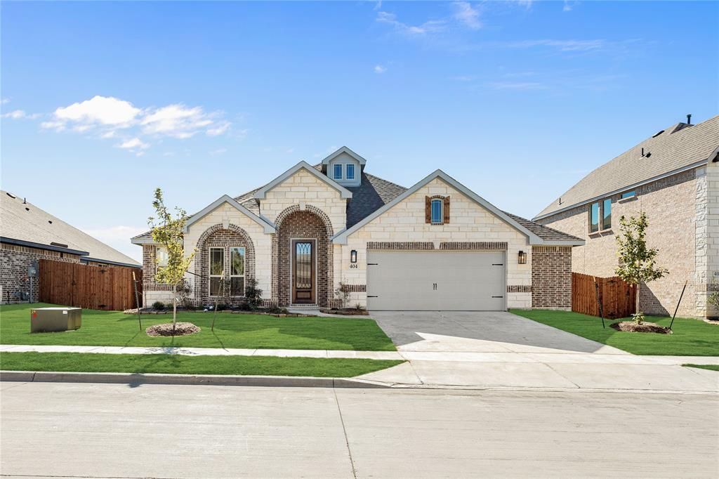 404 Atlas Cedar Drive, Glenn Heights, TX 75154 Main Photo