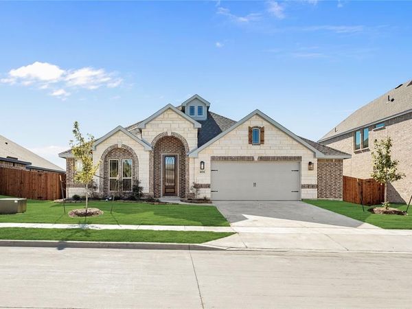 404 Atlas Cedar Drive, Glenn Heights, TX 75154