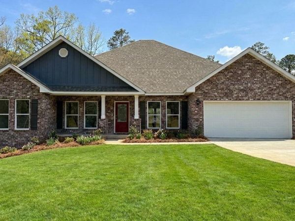 19 Worthington, Hattiesburg, MS 39402