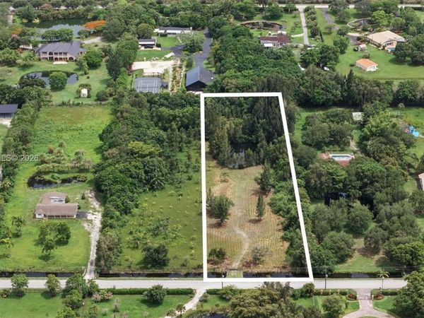 14020 Mustang Trl, Southwest Ranches, FL 33330