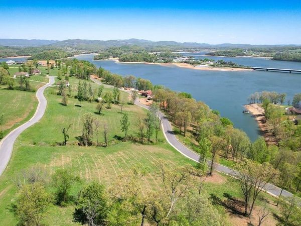 2069 Edgewater Sound, Morristown, TN 37814