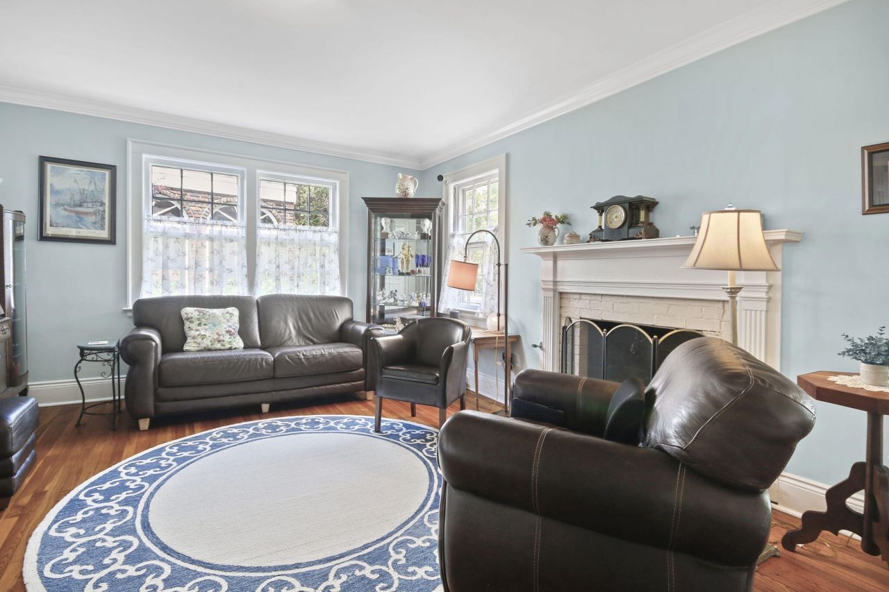 104 East Bay Street Photo 11