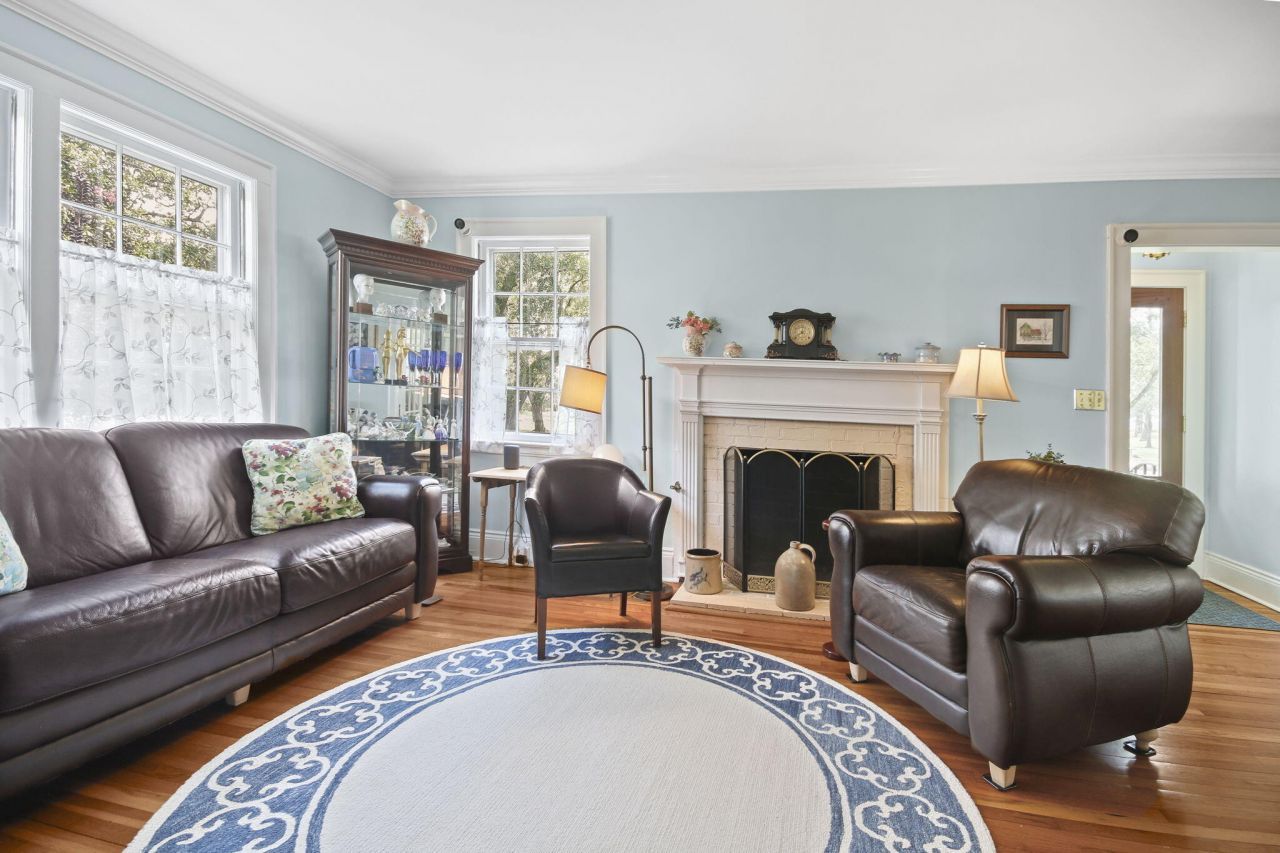 104 East Bay Street Photo 12