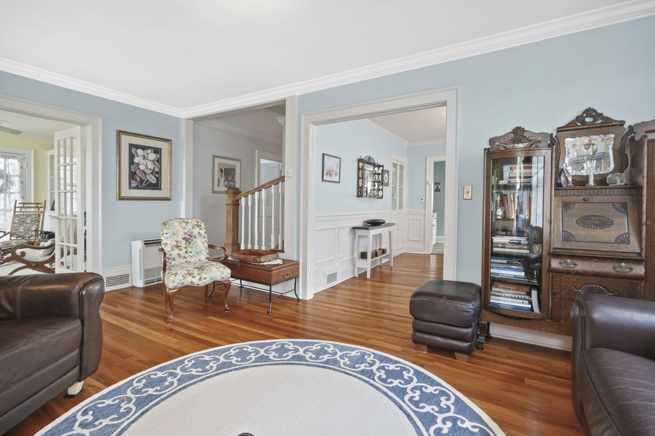 104 East Bay Street Photo 14