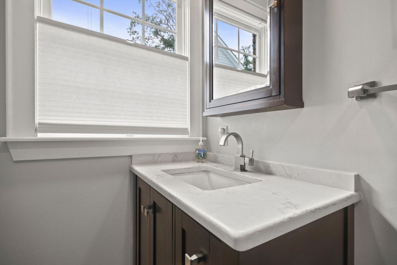 104 East Bay Street Photo 26