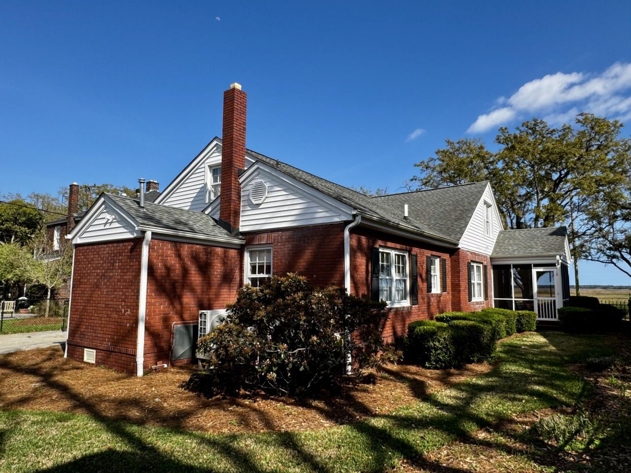 104 East Bay Street Photo 43