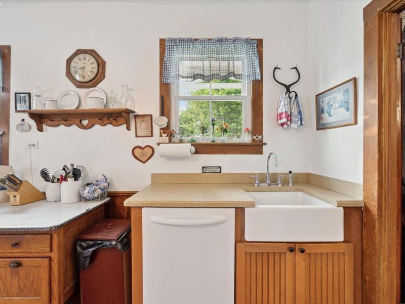 569 Victory Lane, Put in Bay, OH 43456 Photo 12