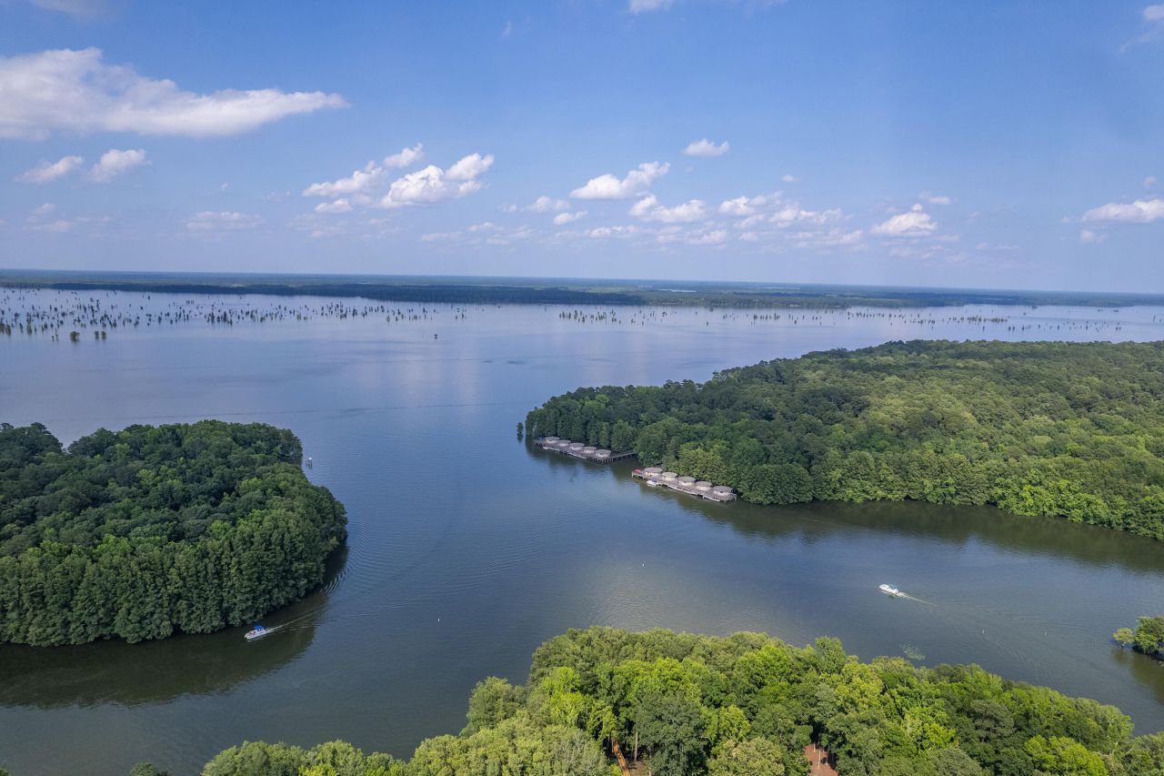 0 Breezewood Court Photo 24