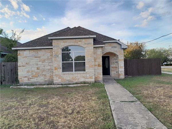 109 E Wheeler ST S, Manor, TX 78653