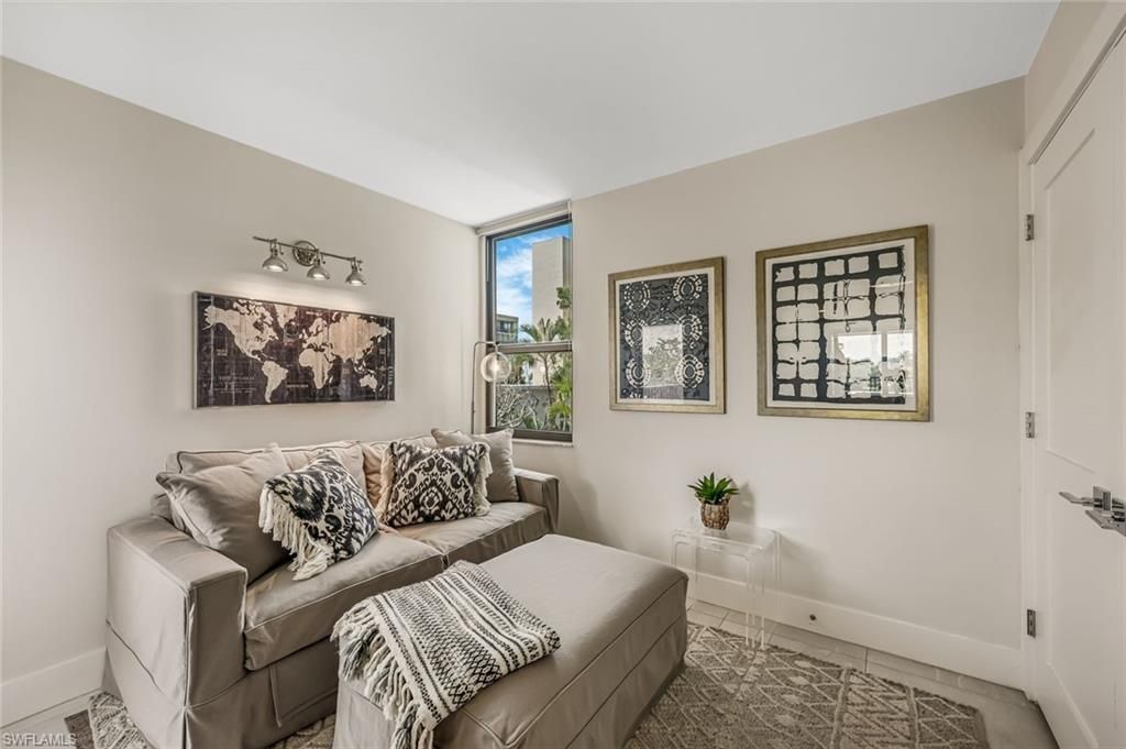 10562 Gulf Shore Dr, Unit 202, Naples, FL 34108 Photo