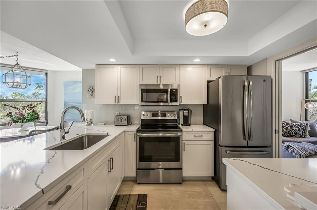 10562 Gulf Shore Dr, Unit 202, Naples, FL 34108 Photo