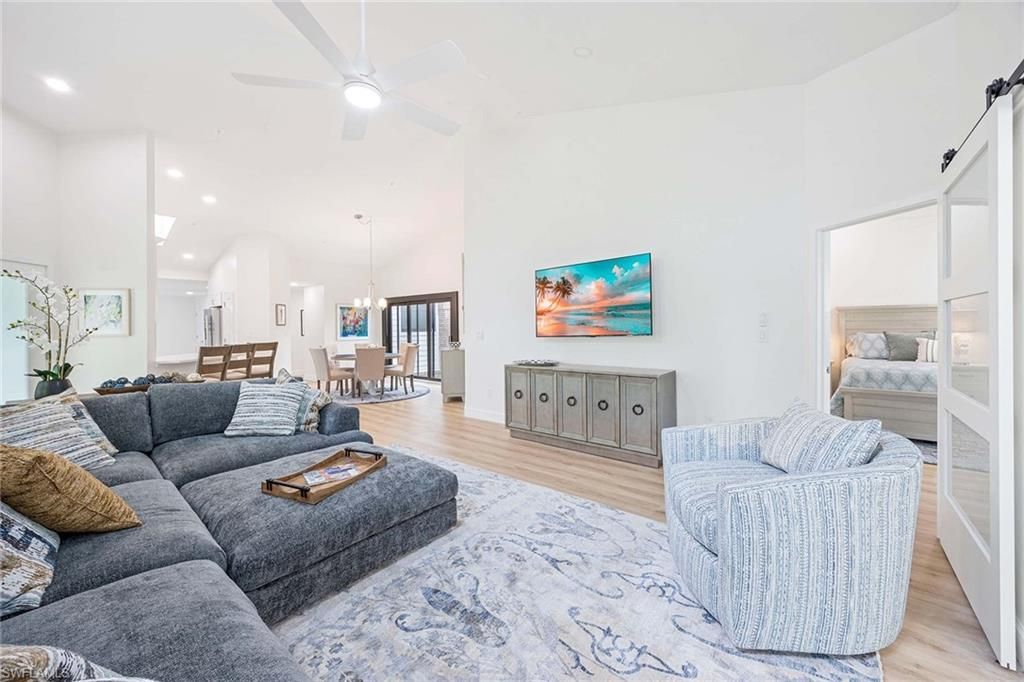 571 Park Shore Dr, Unit G6, Naples, FL 34103 Photo