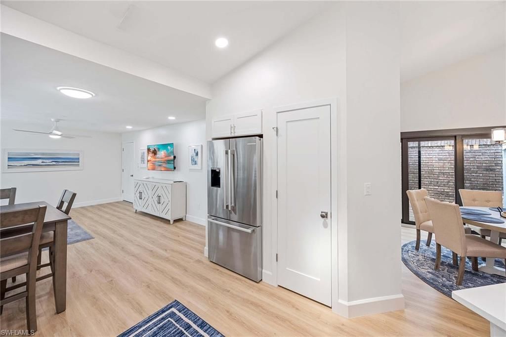 571 Park Shore Dr, Unit G6, Naples, FL 34103 Photo
