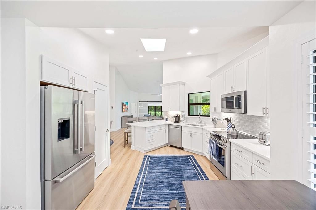 571 Park Shore Dr, Unit G6, Naples, FL 34103 Photo