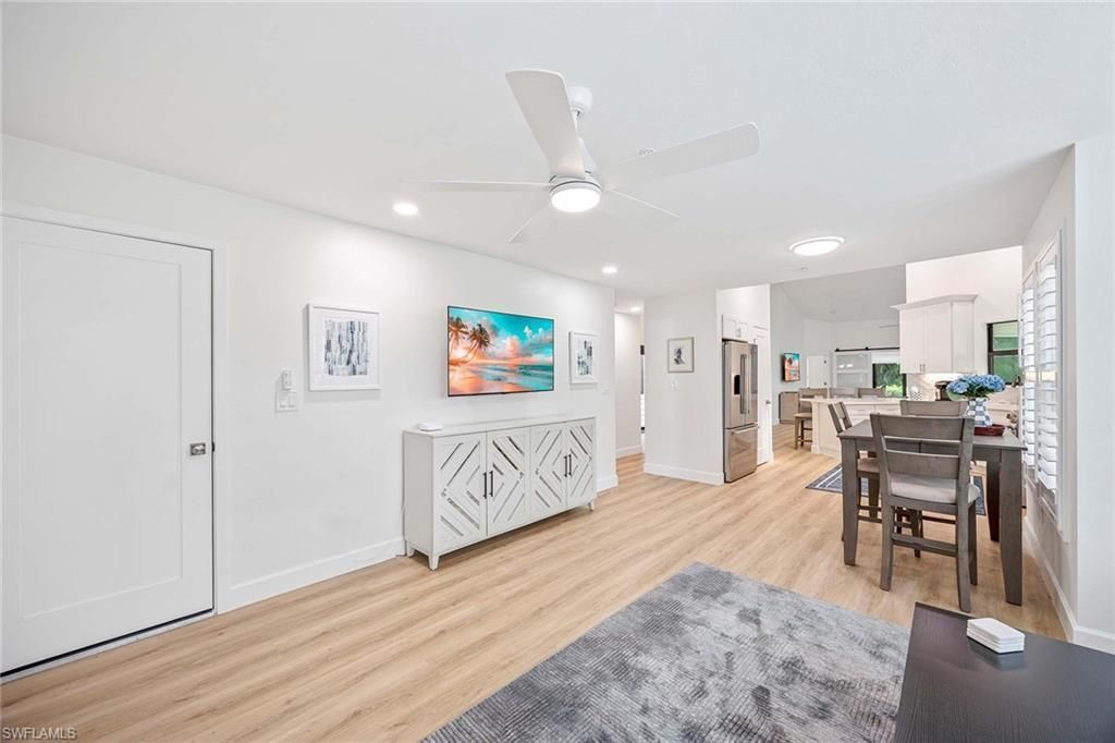 571 Park Shore Dr, Unit G6, Naples, FL 34103 Photo