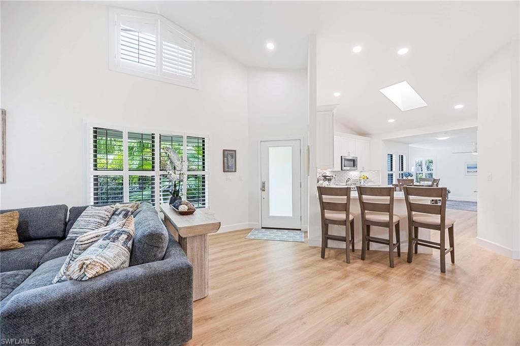 571 Park Shore Dr, Unit G6, Naples, FL 34103 Photo