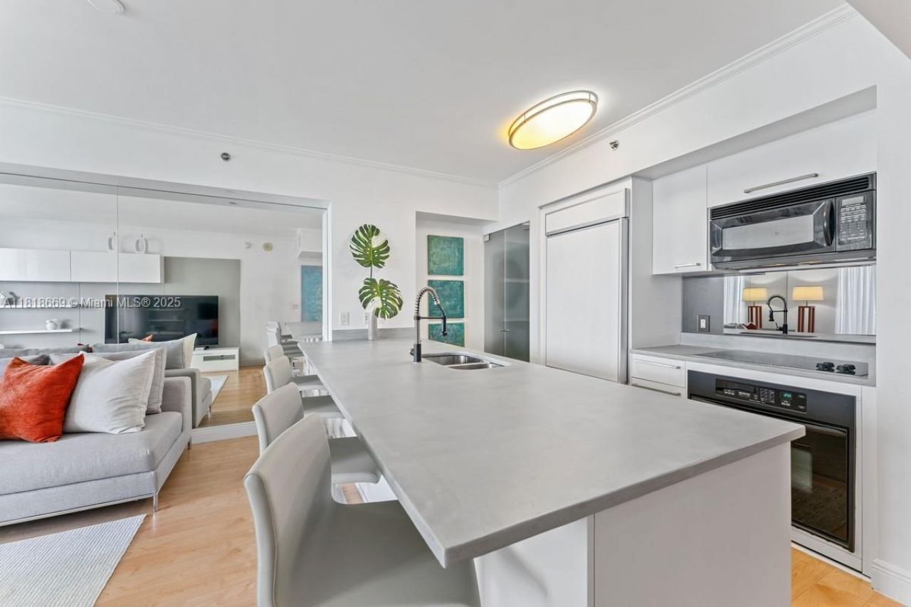 1830 S Ocean Dr, Unit 3005, Hallandale Beach, FL 33009 Photo