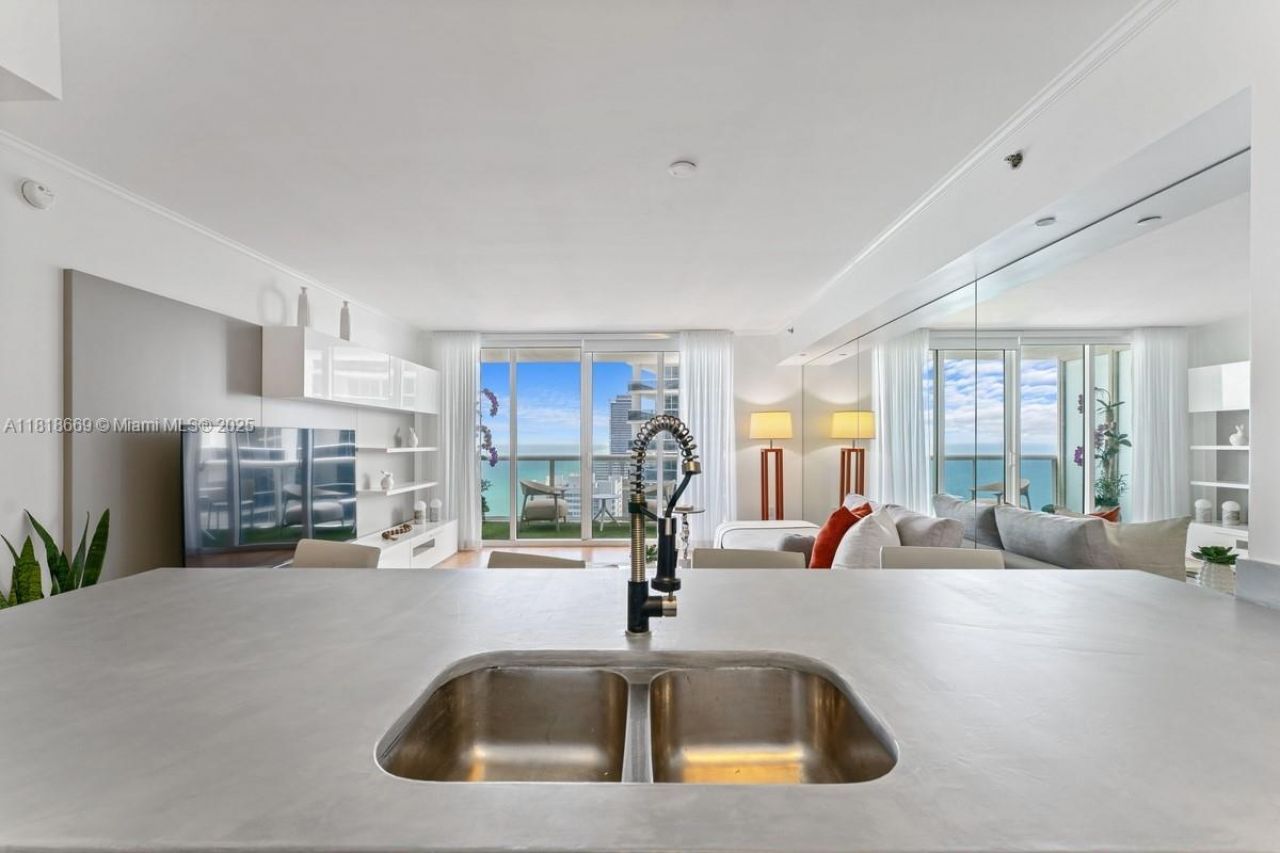 1830 S Ocean Dr, Unit 3005, Hallandale Beach, FL 33009 Photo