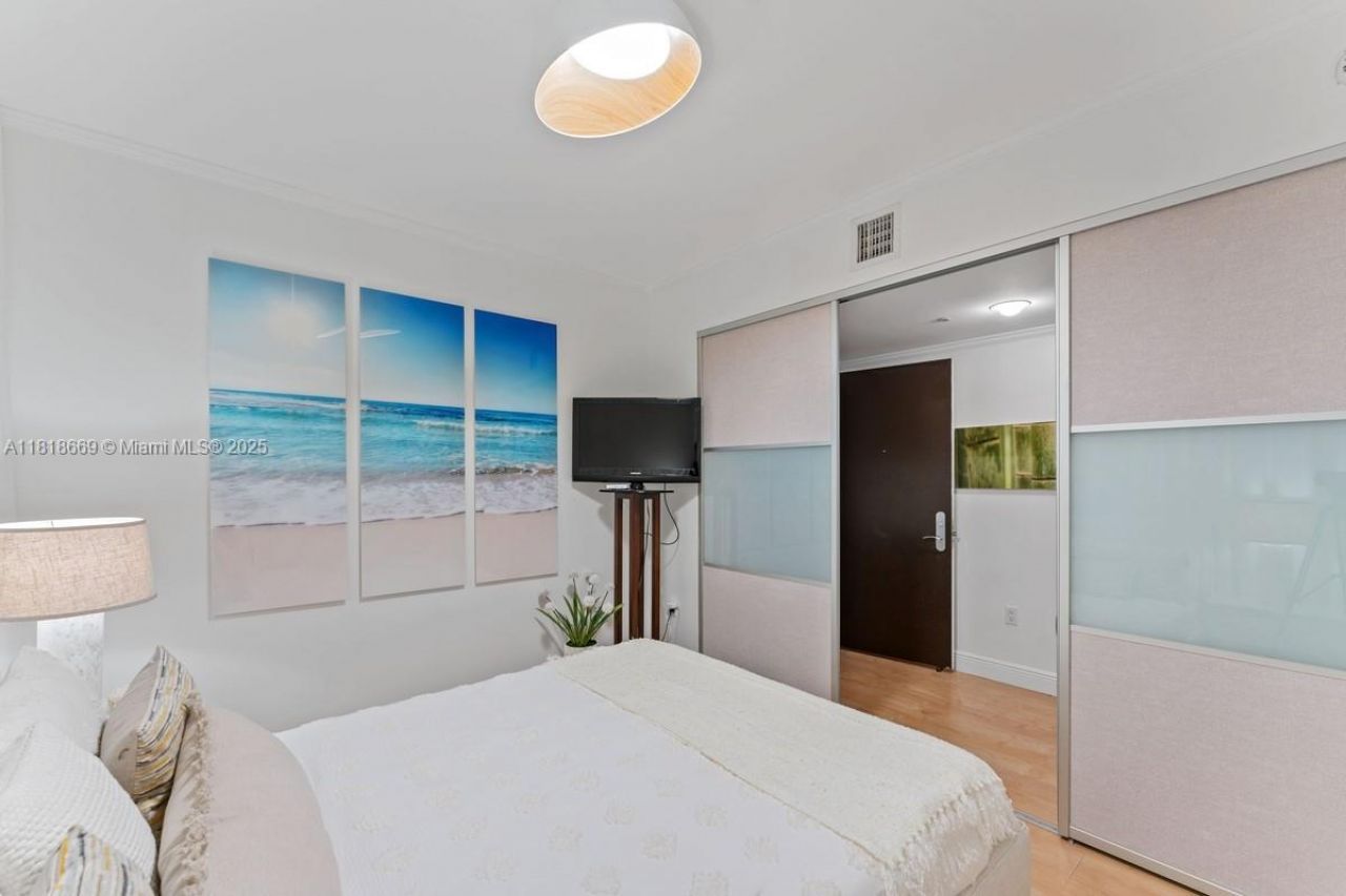 1830 S Ocean Dr, Unit 3005, Hallandale Beach, FL 33009 Photo