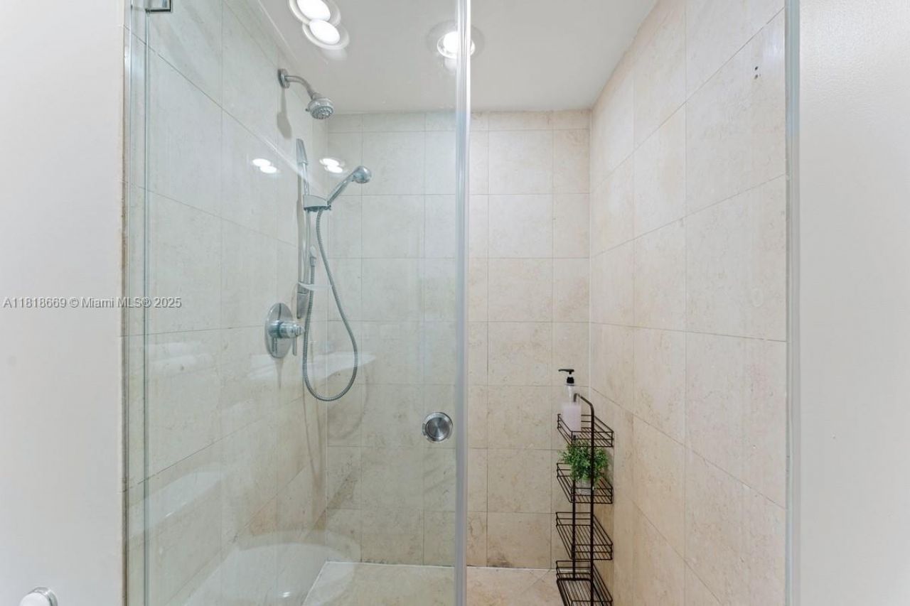 1830 S Ocean Dr, Unit 3005, Hallandale Beach, FL 33009 Photo