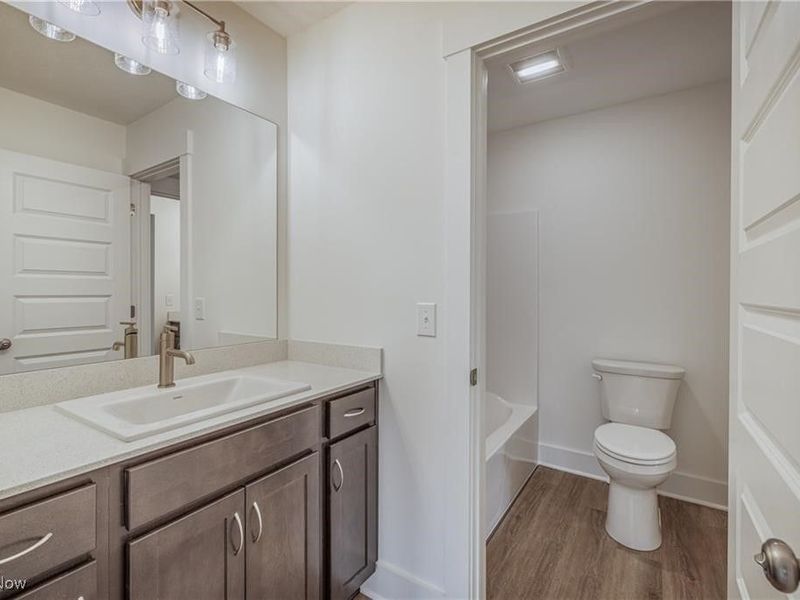 2105 Glenmont Drive, Brunswick, OH 44212 Photo 23