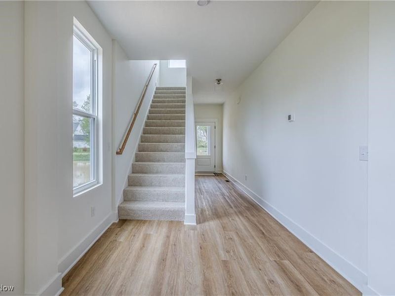 2105 Glenmont Drive, Brunswick, OH 44212 Photo 6