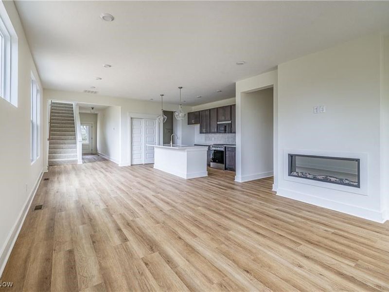 2105 Glenmont Drive, Brunswick, OH 44212 Photo 7