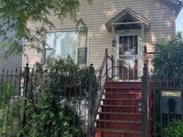 2168 N Rockwell Street, Chicago, IL 60647
