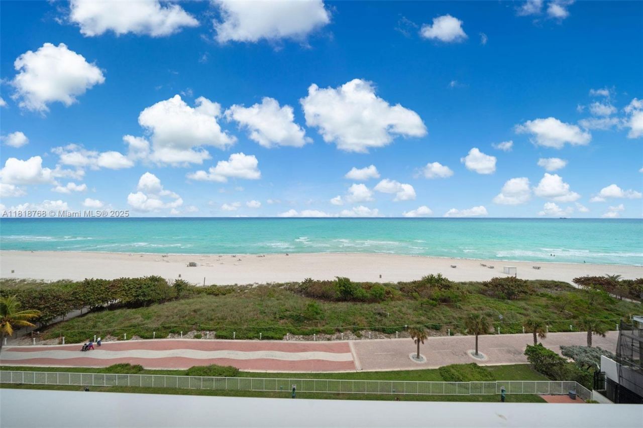 5601 Collins, Unit 1210, Miami Beach, FL 33140 Photo