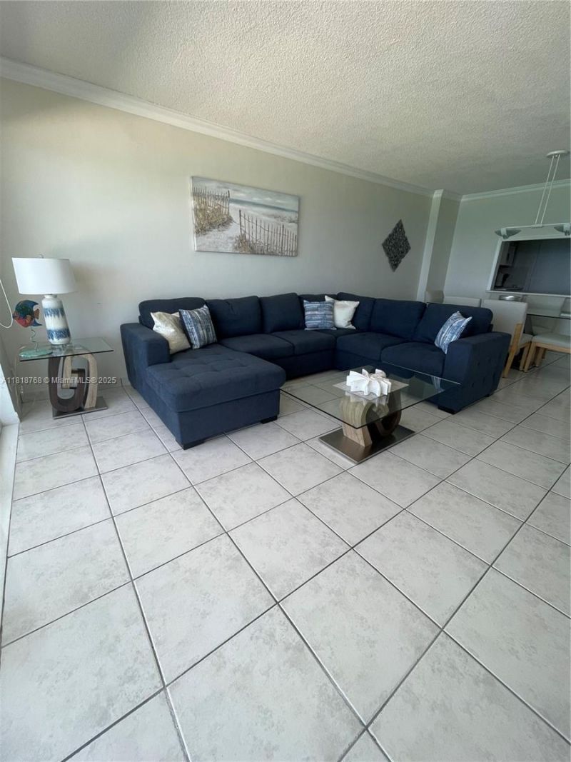 5601 Collins, Unit 1210, Miami Beach, FL 33140 Photo