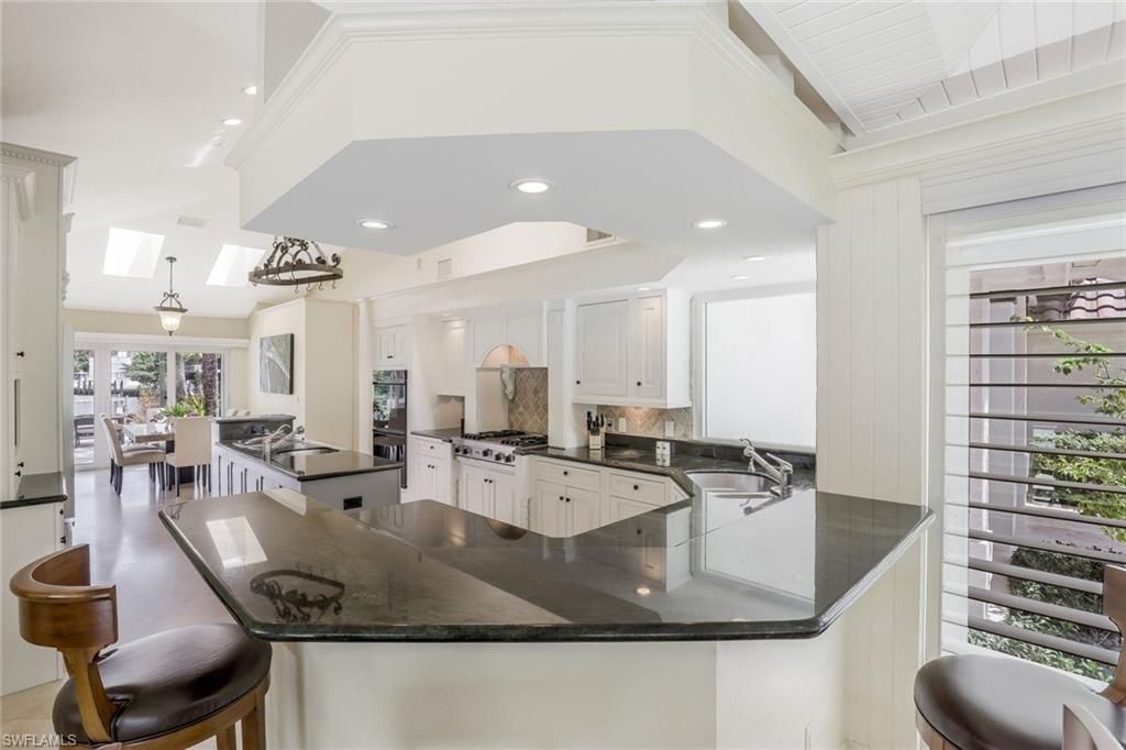 655 Galleon Dr, Naples, FL 34102 Photo