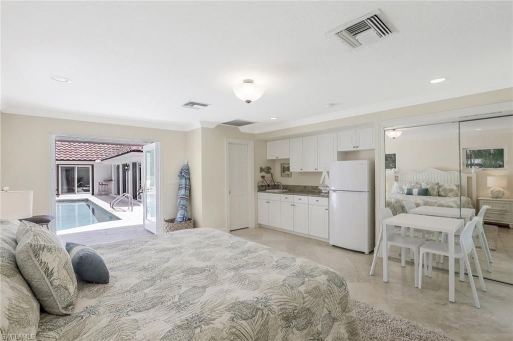 655 Galleon Dr, Naples, FL 34102 Photo