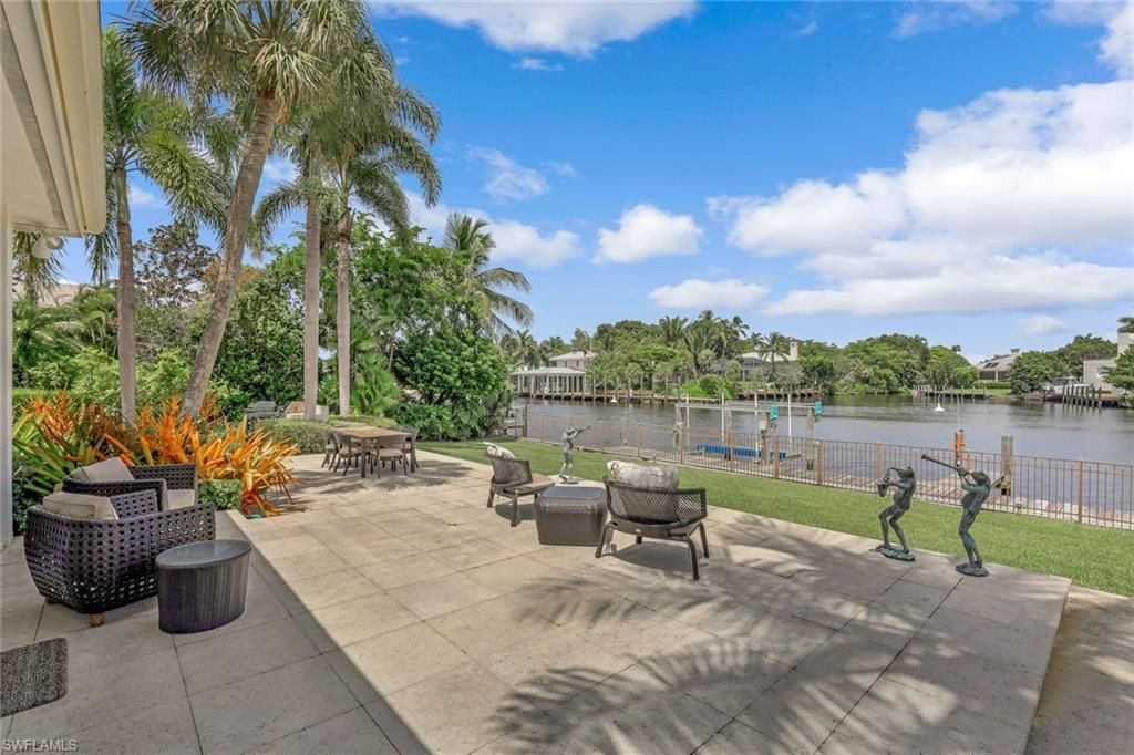 655 Galleon Dr, Naples, FL 34102 Photo