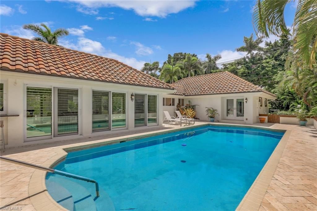 655 Galleon Dr, Naples, FL 34102 Photo