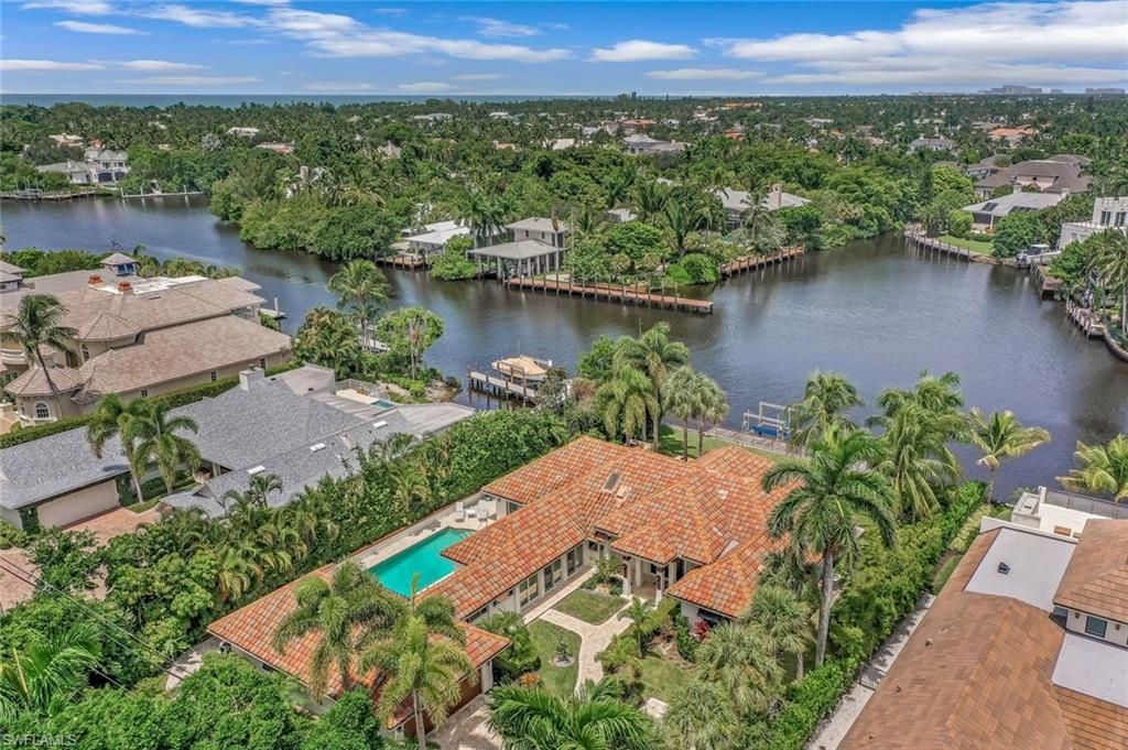 655 Galleon Dr, Naples, FL 34102 Photo