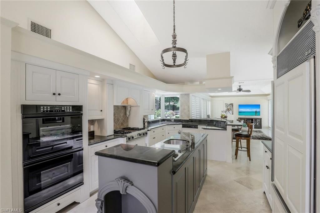 655 Galleon Dr, Naples, FL 34102 Photo