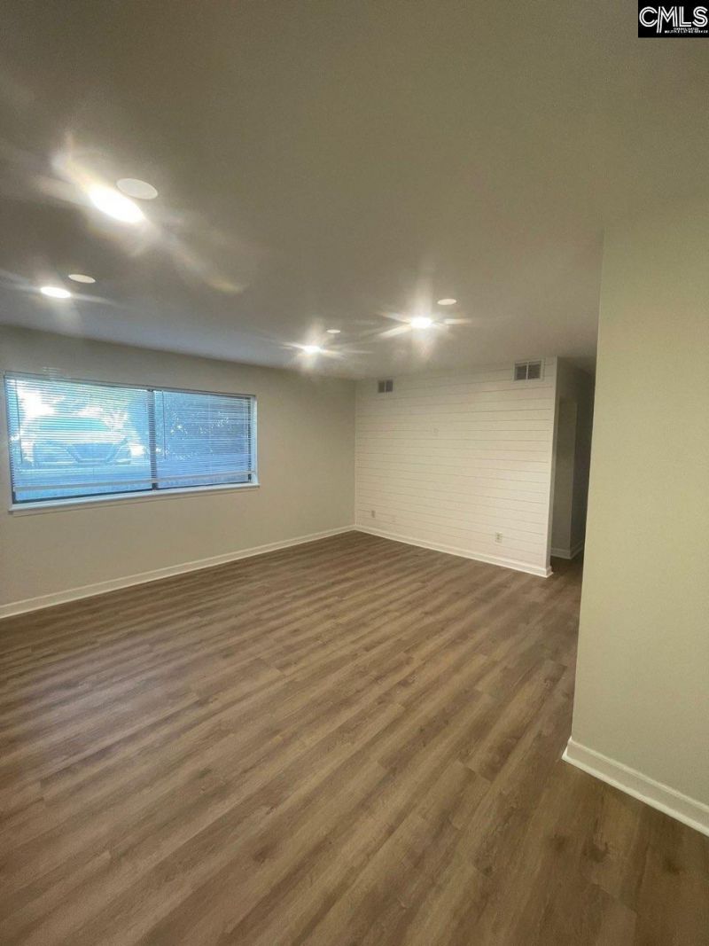 101 Menlo Drive Photo 4