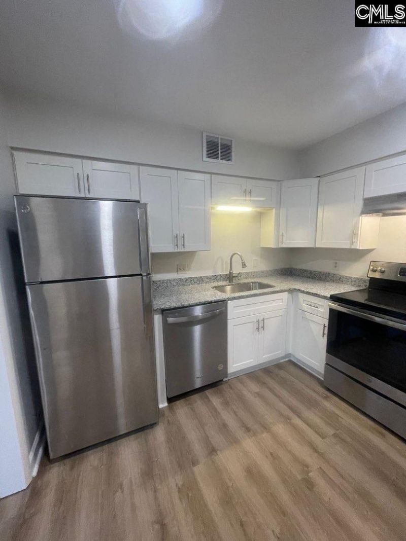 101 Menlo Drive Photo 7