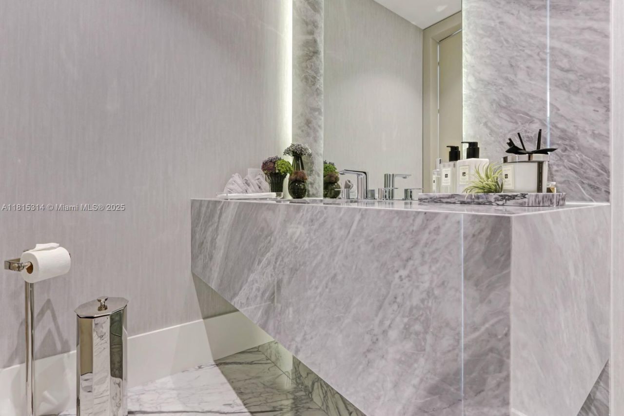 15701 Collins Ave, Unit 3101, Sunny Isles Beach, FL 33160 Photo