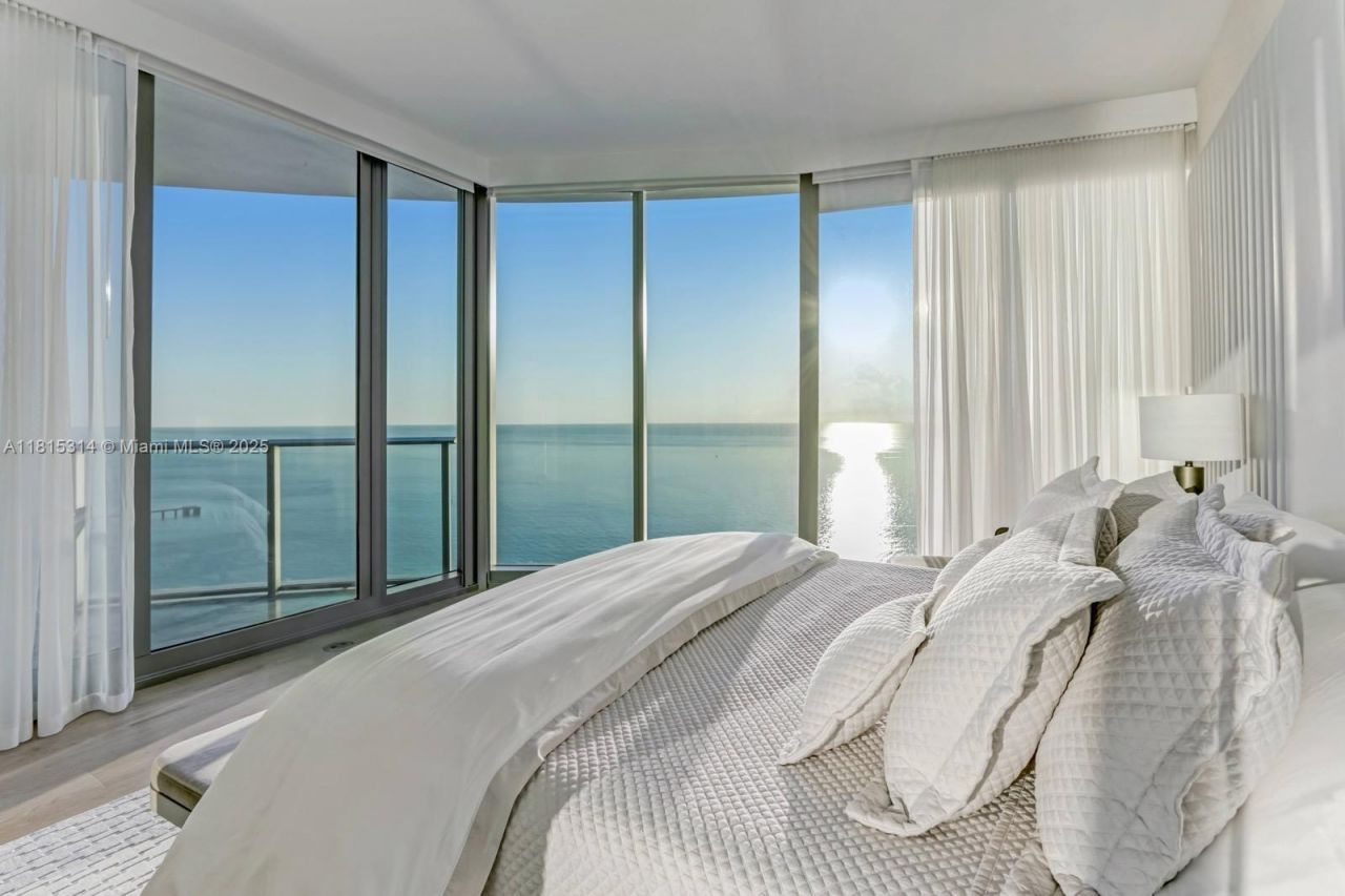 15701 Collins Ave, Unit 3101, Sunny Isles Beach, FL 33160 Photo