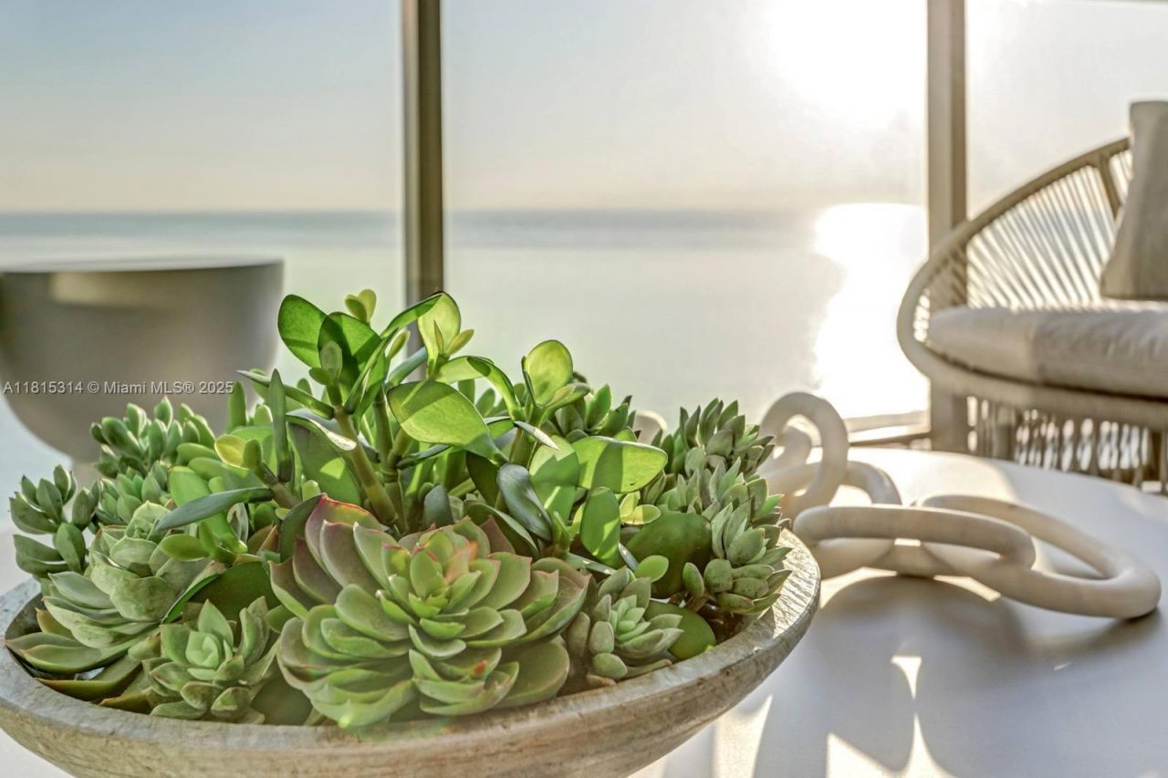 15701 Collins Ave, Unit 3101, Sunny Isles Beach, FL 33160 Photo