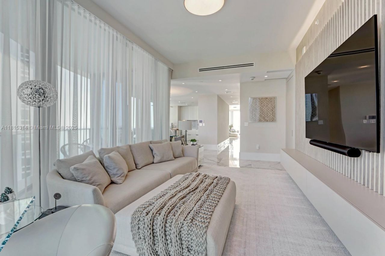 15701 Collins Ave, Unit 3101, Sunny Isles Beach, FL 33160 Photo