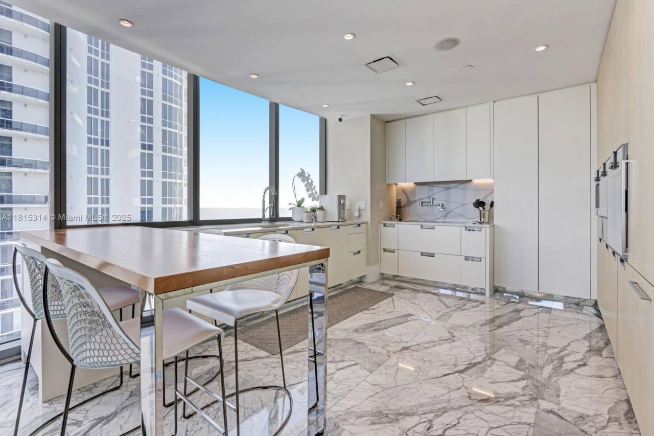 15701 Collins Ave, Unit 3101, Sunny Isles Beach, FL 33160 Photo